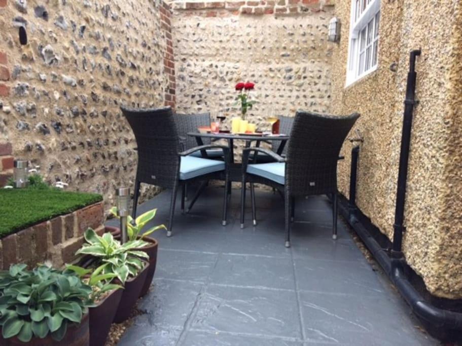 River Road, Littlehampton, Executive Apartment